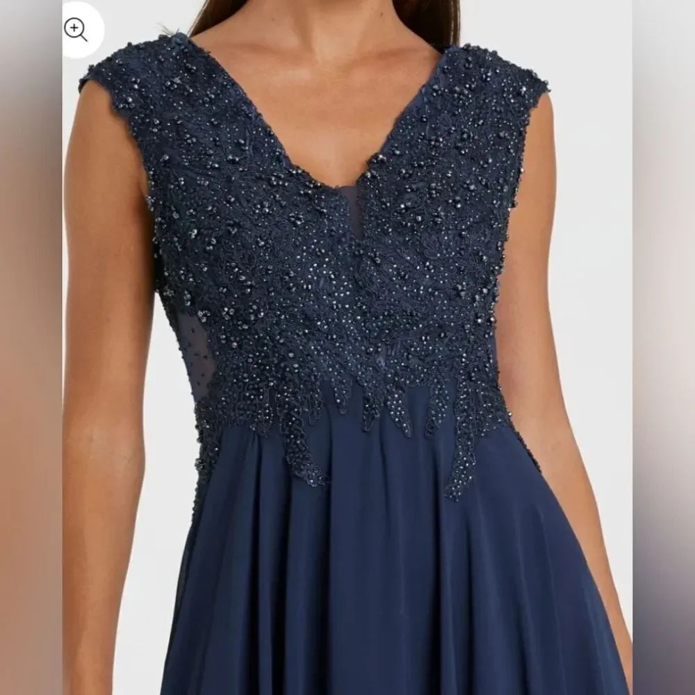 Mac Duggal 20265 Cap Sleeve Applique Bodice Flowy Gown NWT Size 2 Navy Blue - Picture 3 of 8